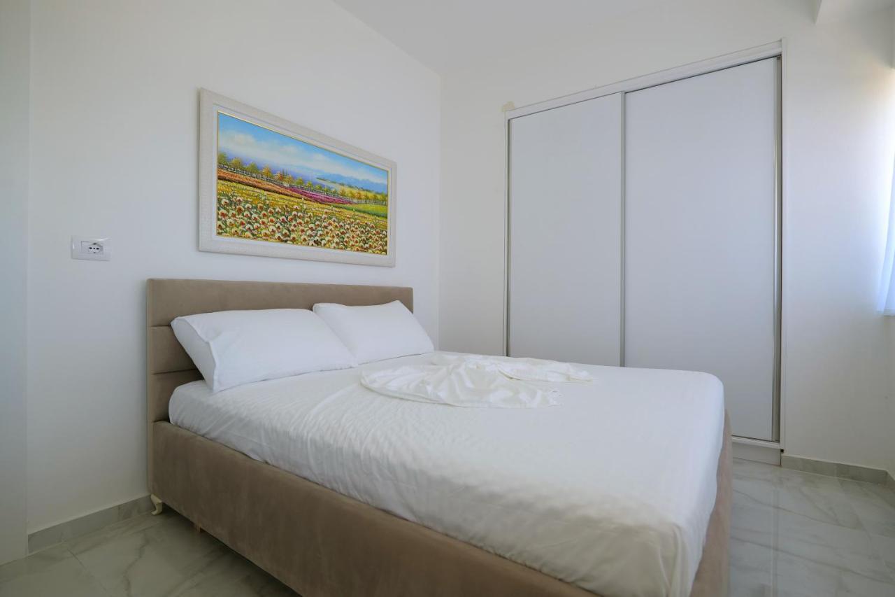 Arijons Apartments Sarandë Eksteriør billede